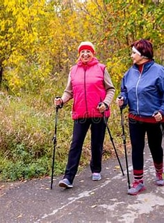 How much does walking with walking poles help heart health?