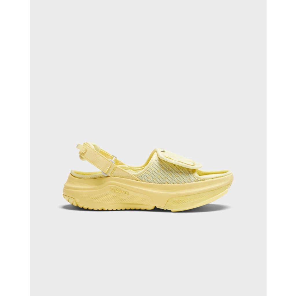 AERIO Women’s Sandal-Slide Hybrid - Lemonade / 5